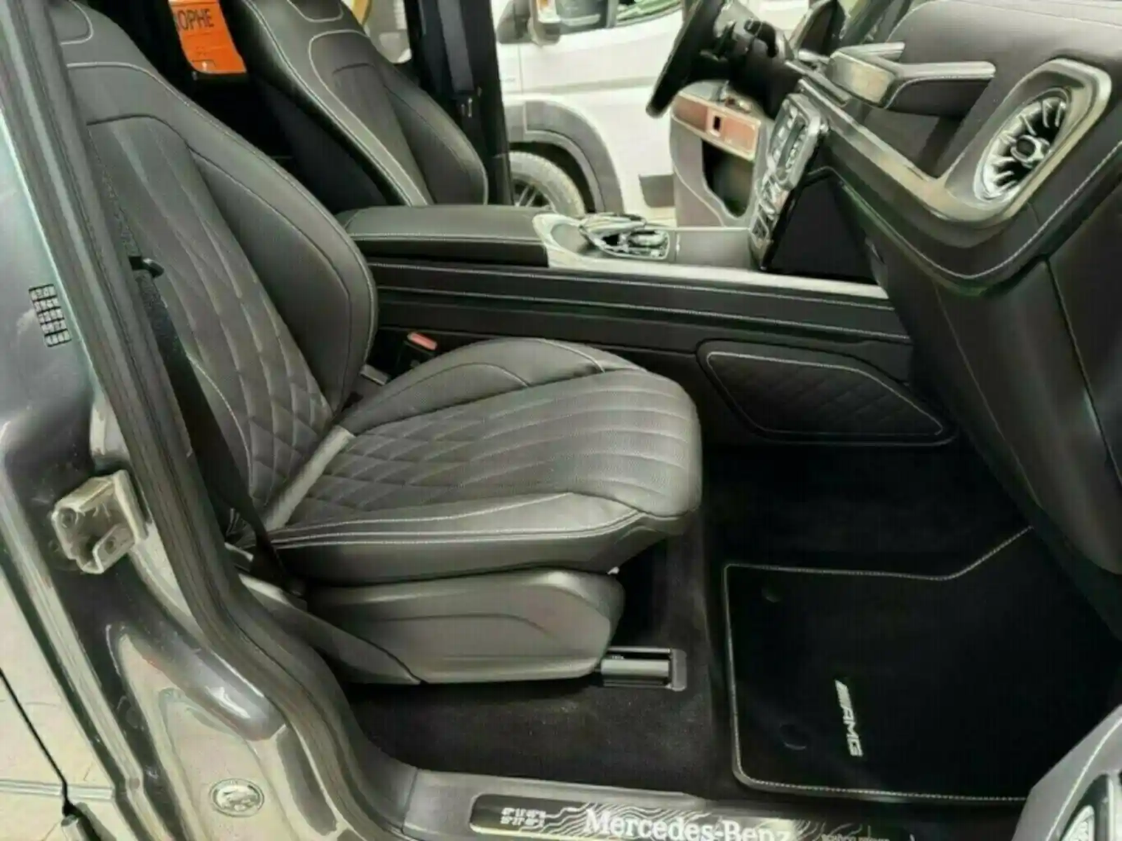 Mercedes-Benz G 500