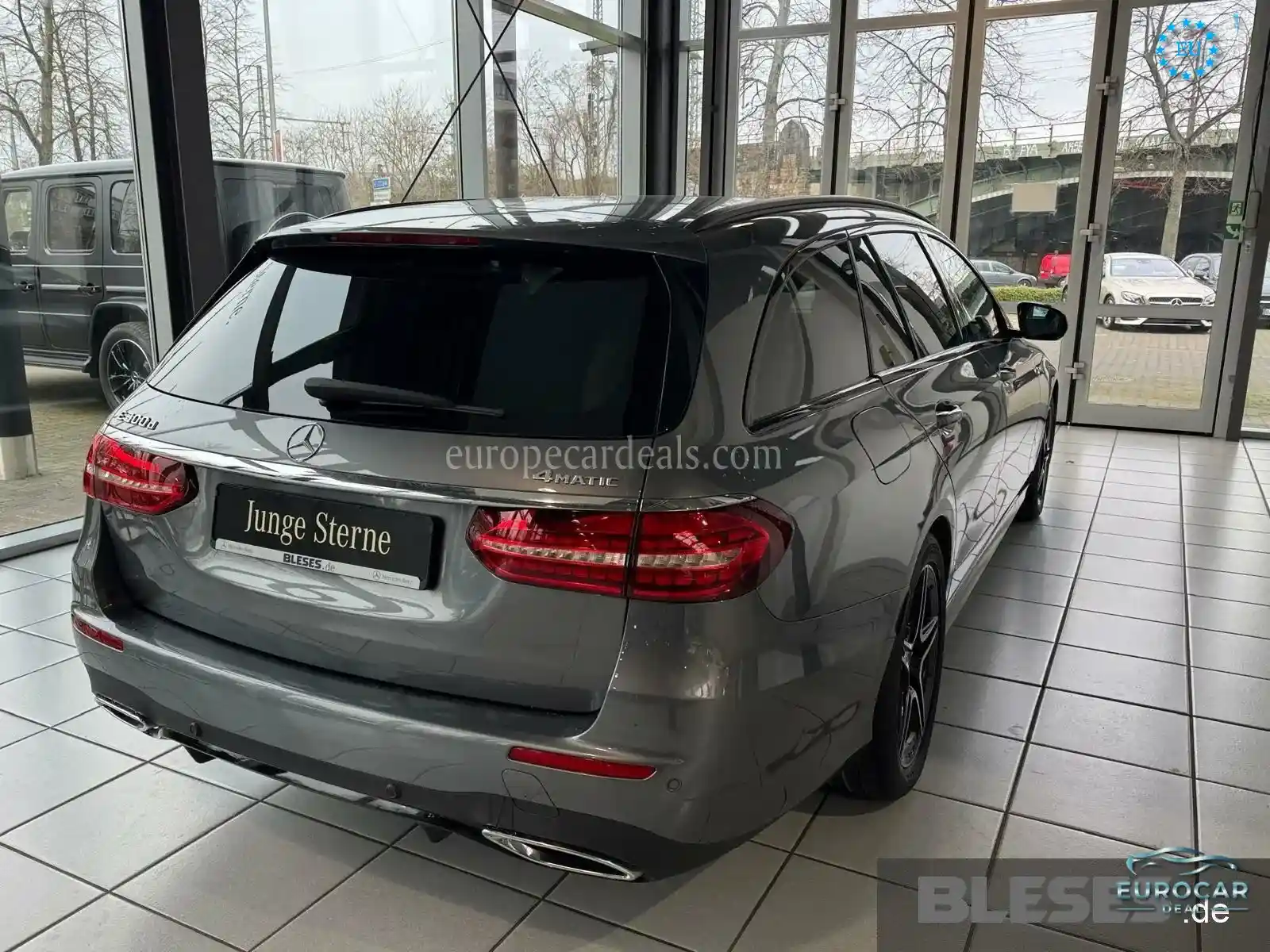 Mercedes-Benz E 300