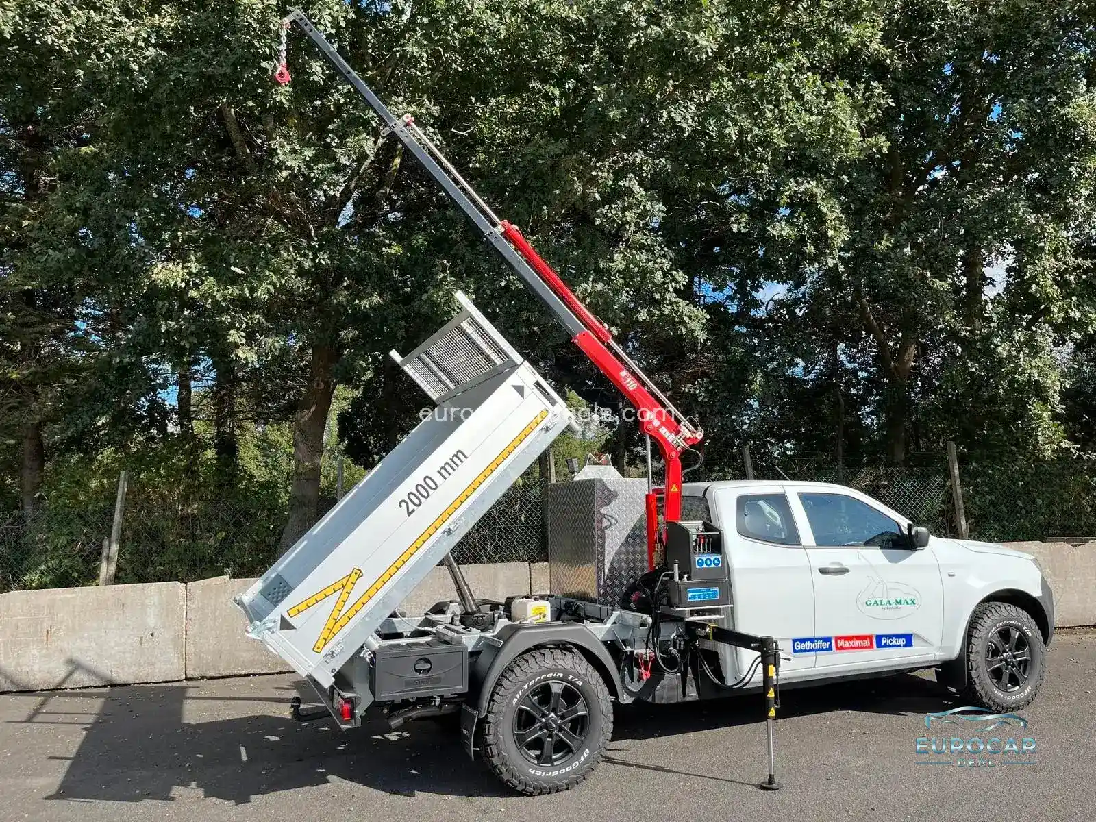 Space Cab L AT BIG-MAX L2 Kipper und Kran
