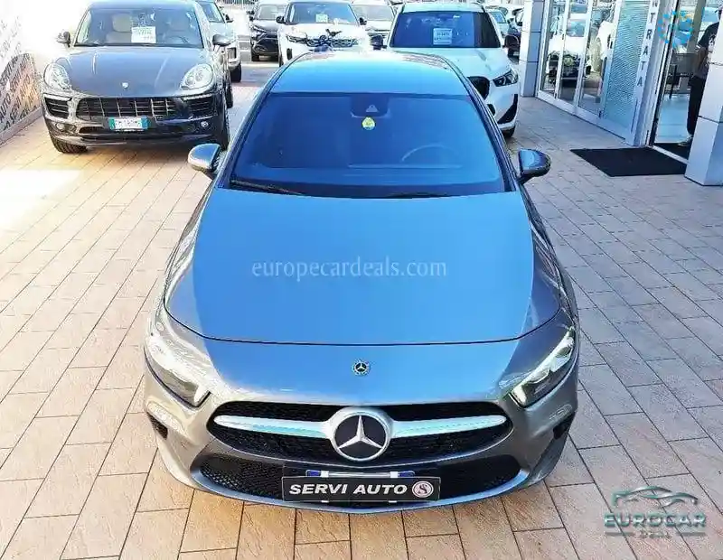 Mercedes-Benz A 180