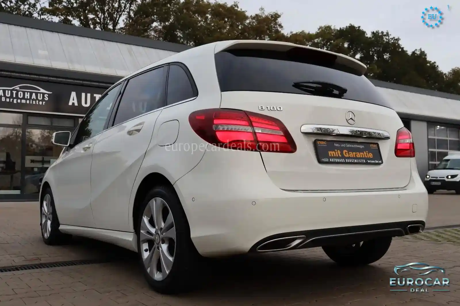 Mercedes-Benz B 180