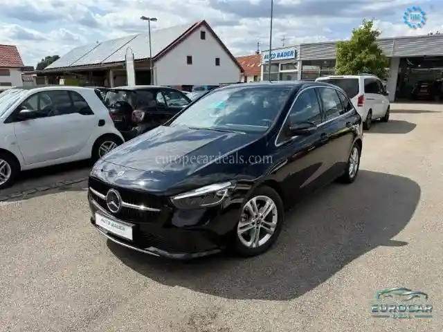 Mercedes-Benz B 180