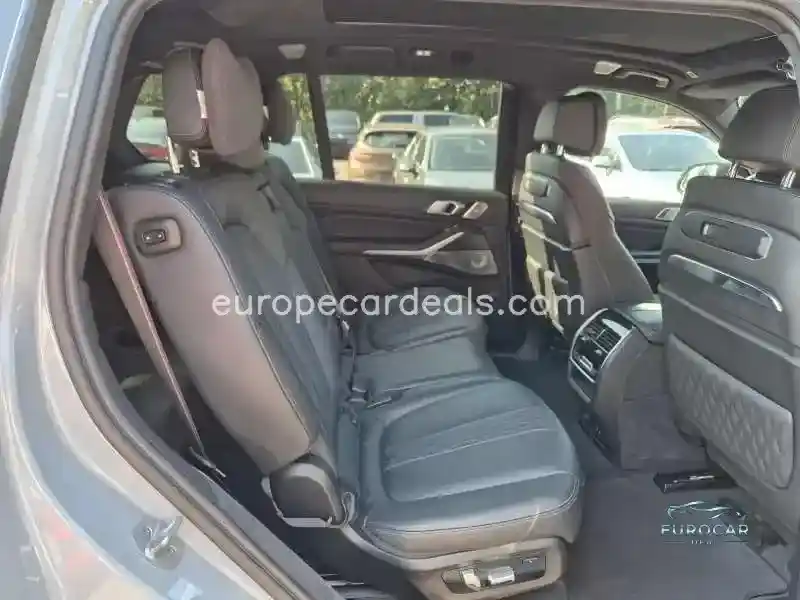 BMW X7 M60