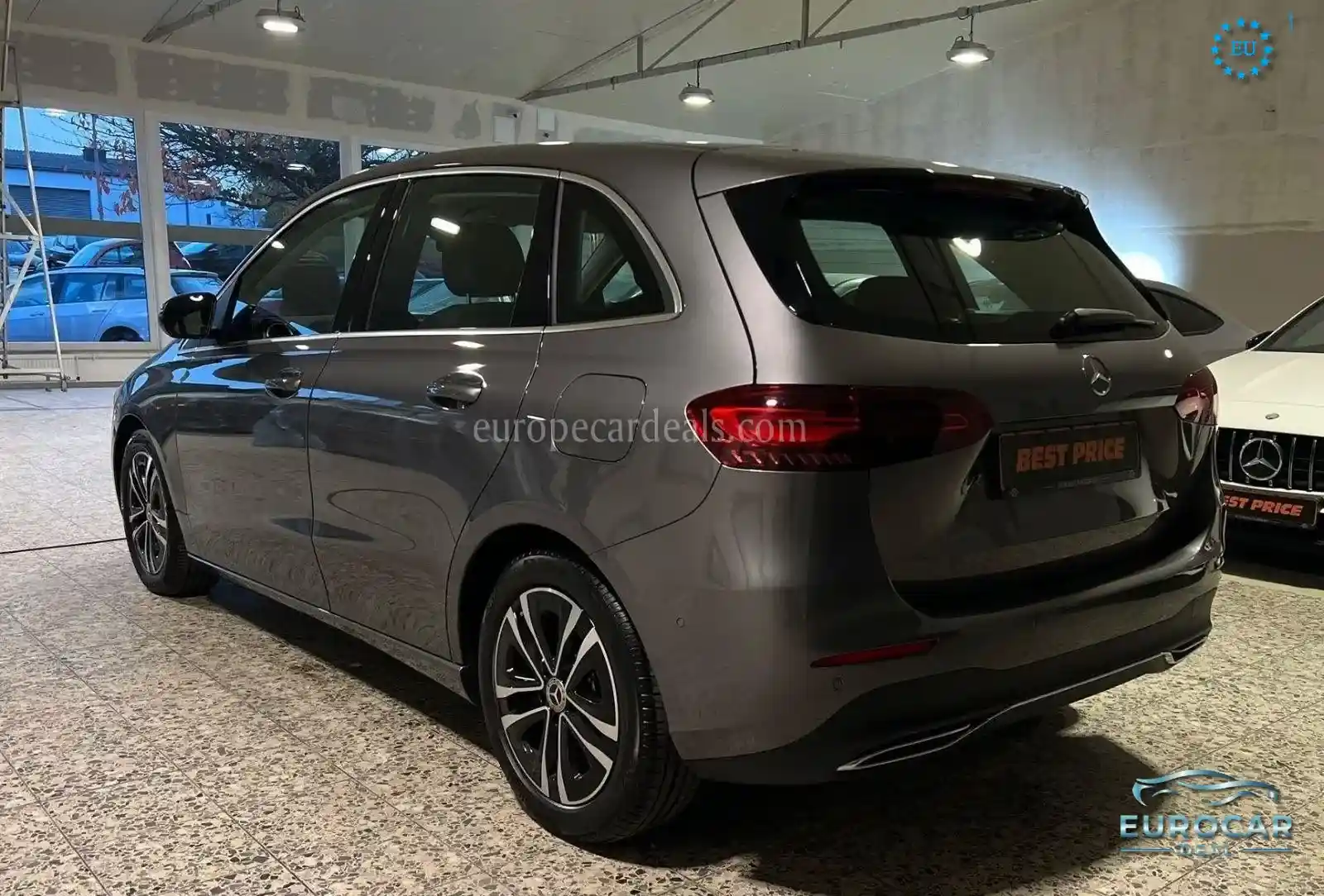 Mercedes-Benz B 180