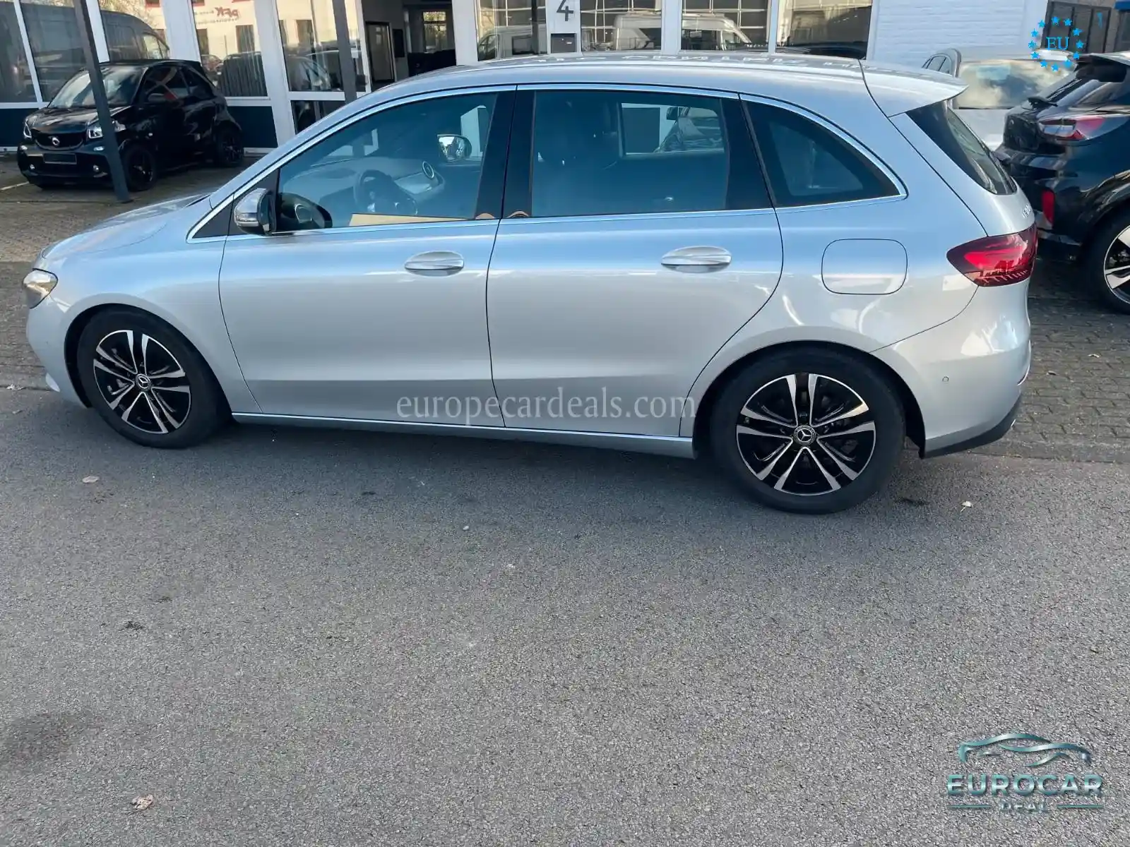 Mercedes-Benz B 180