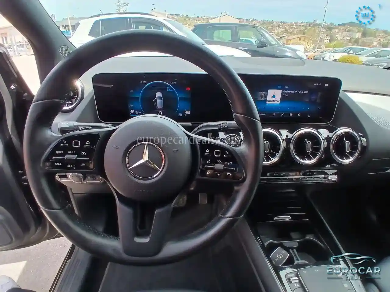 Mercedes-Benz B 180