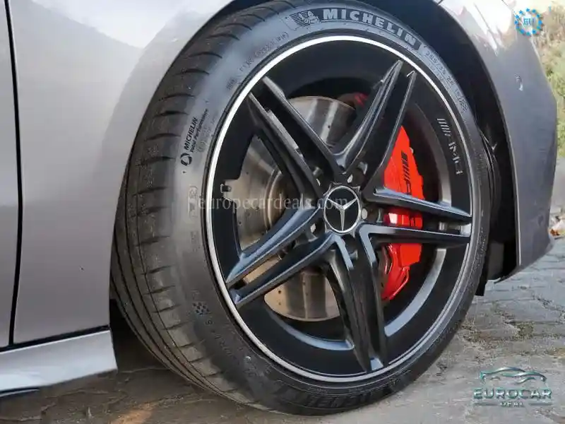 Mercedes-Benz CLA 45 AMG Shooting Brake