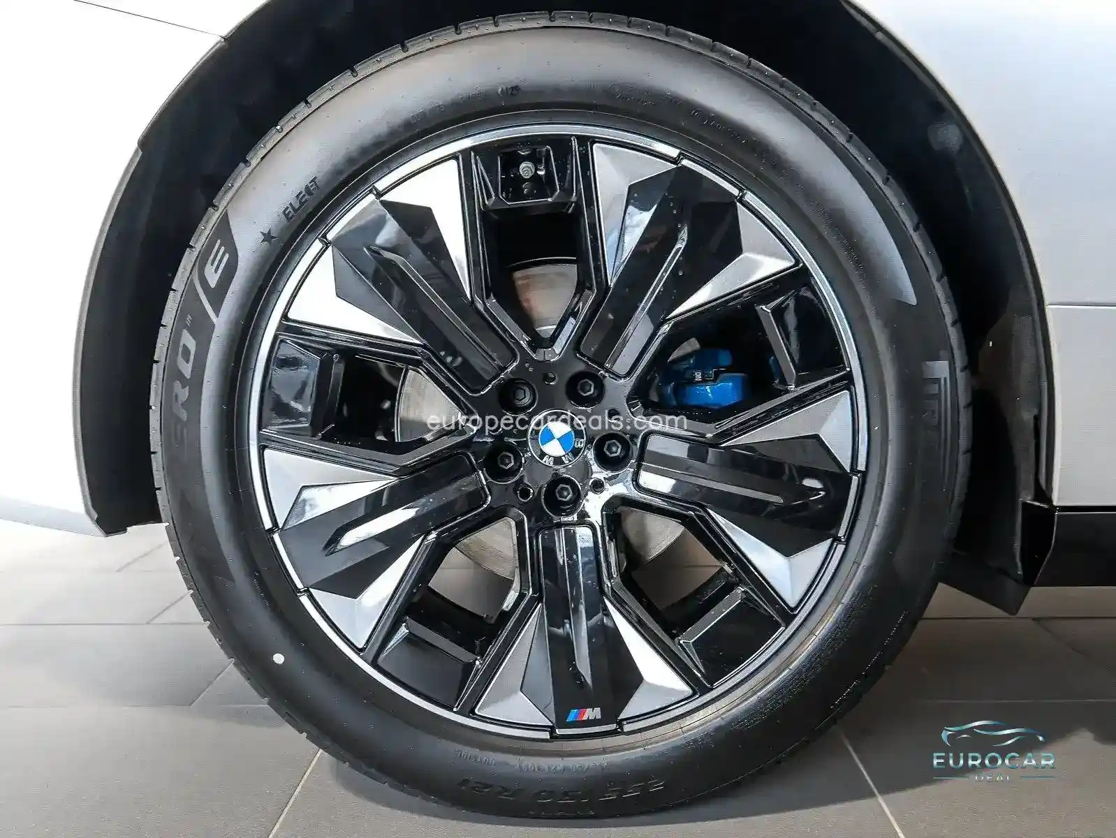 BMW iX
