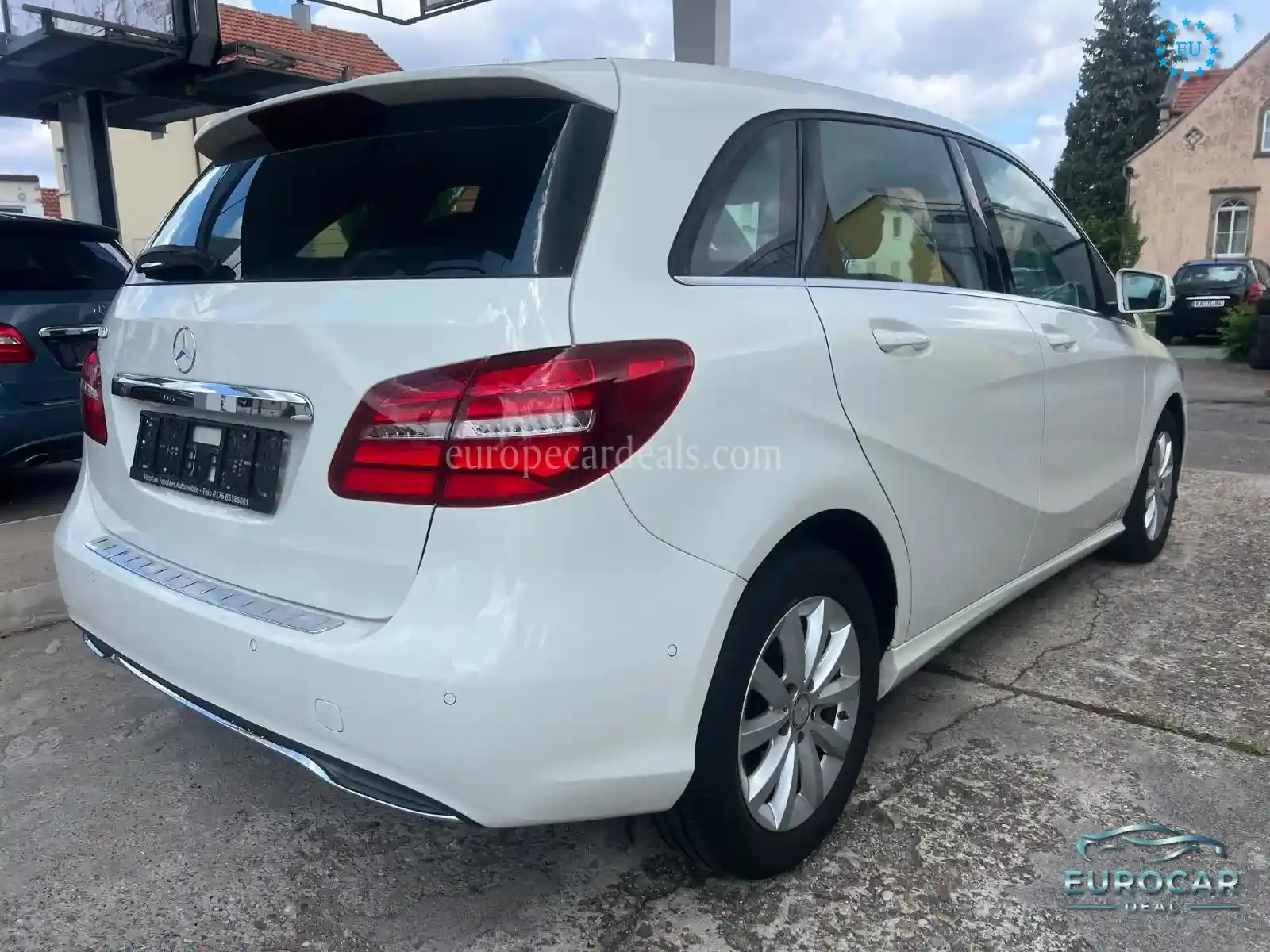 Mercedes-Benz B 180