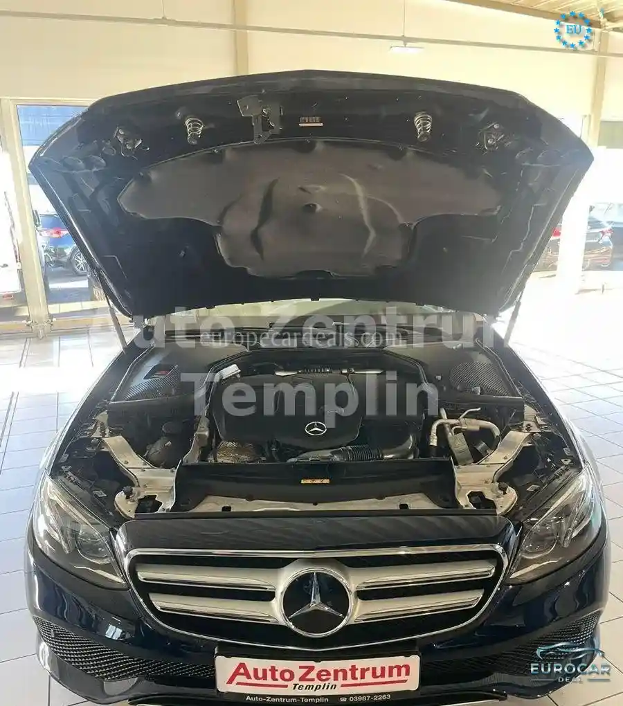 Mercedes-Benz E 220