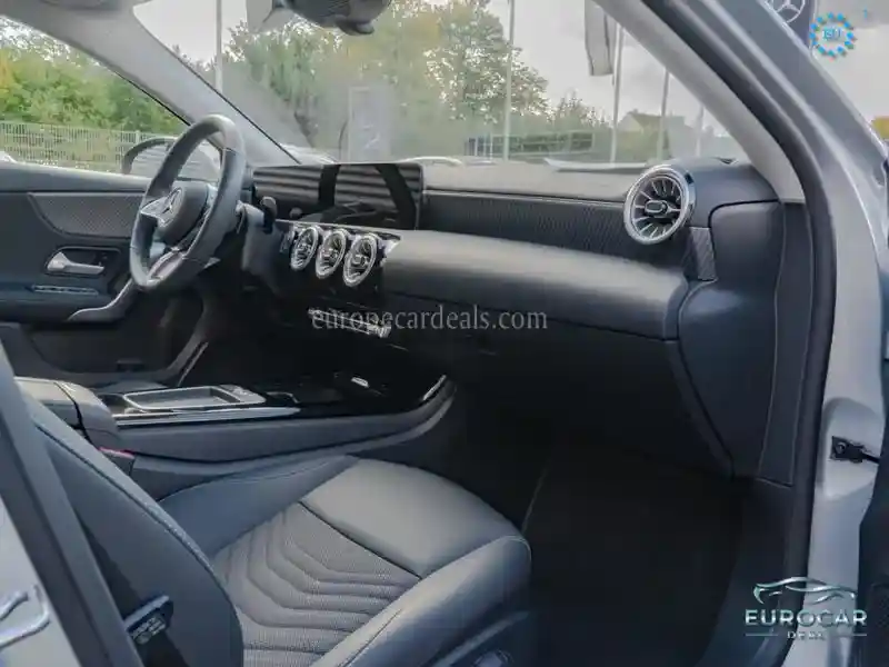 Mercedes-Benz A 220