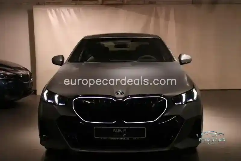 BMW i5