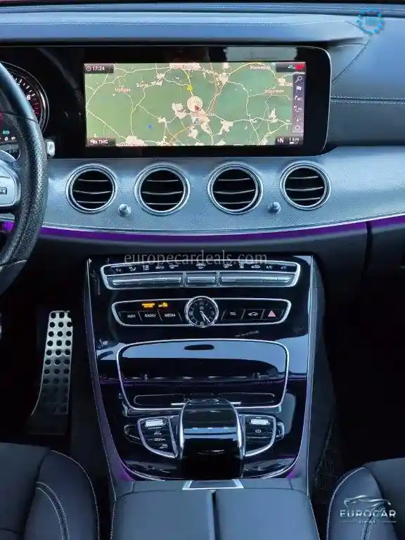 Mercedes-Benz E 300