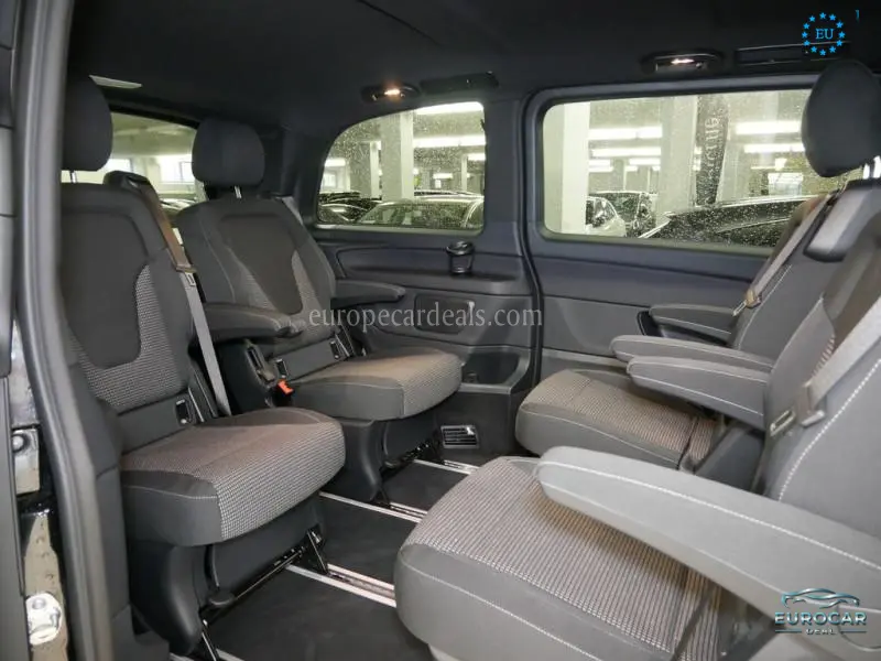 Mercedes-Benz V 220