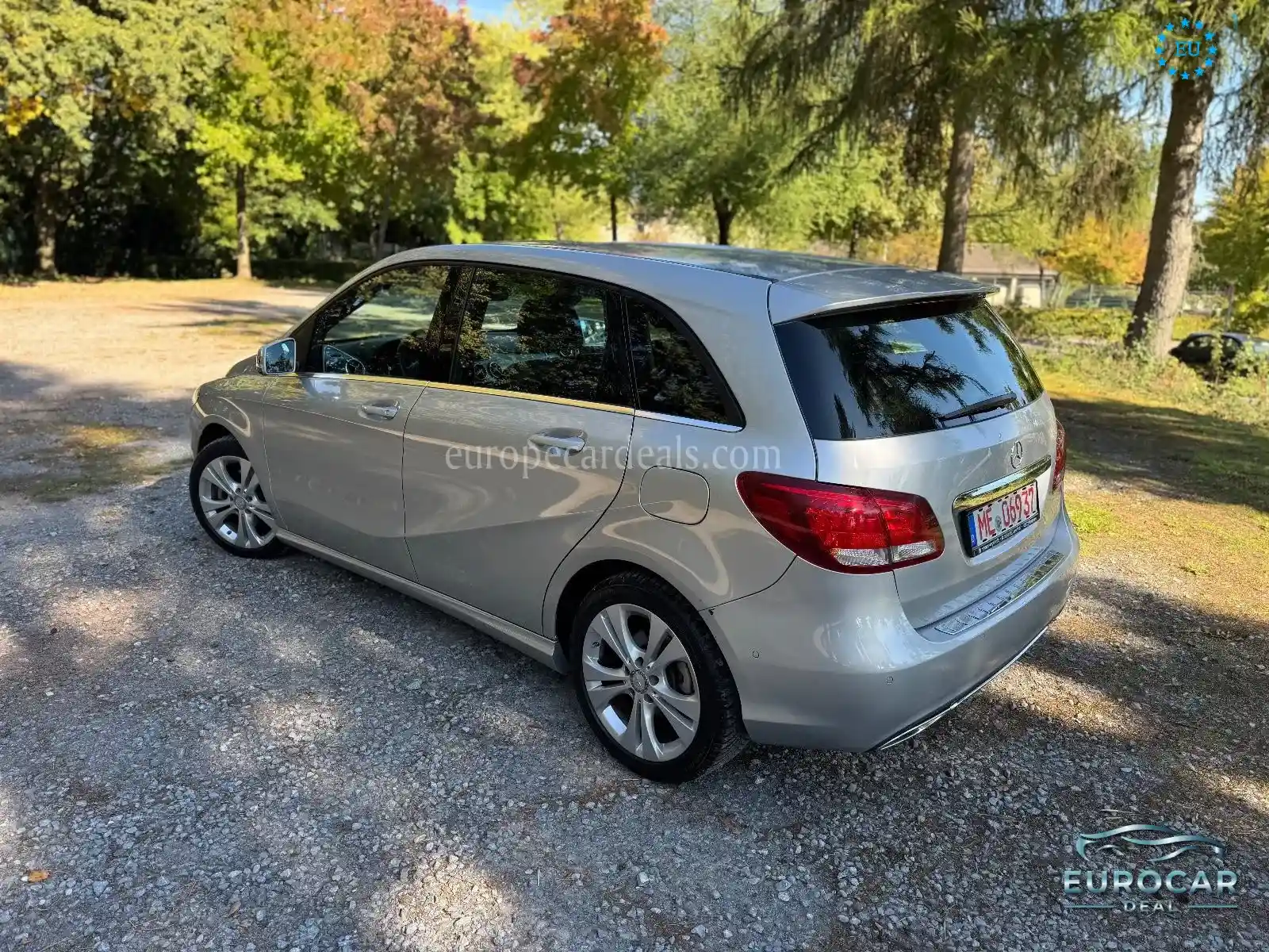 Mercedes-Benz B 180