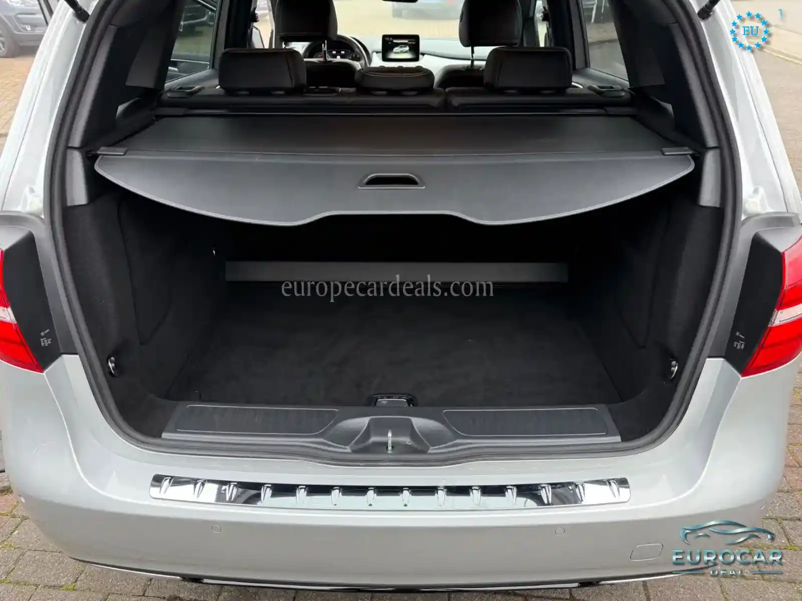 Mercedes-Benz B 180