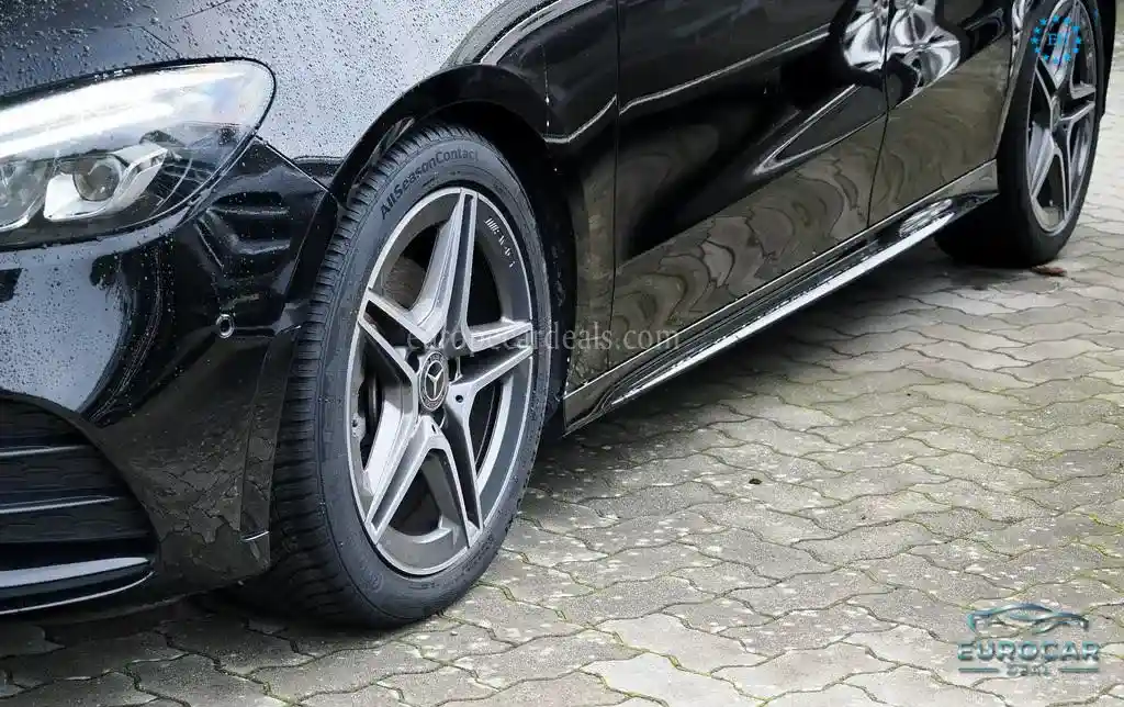 Mercedes-Benz B 200