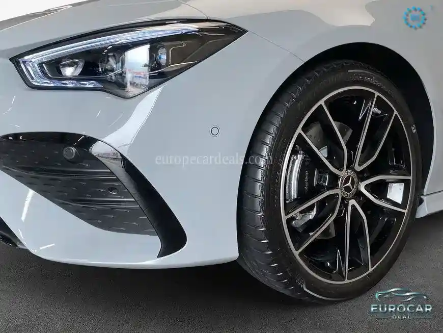 Mercedes-Benz CLA 200