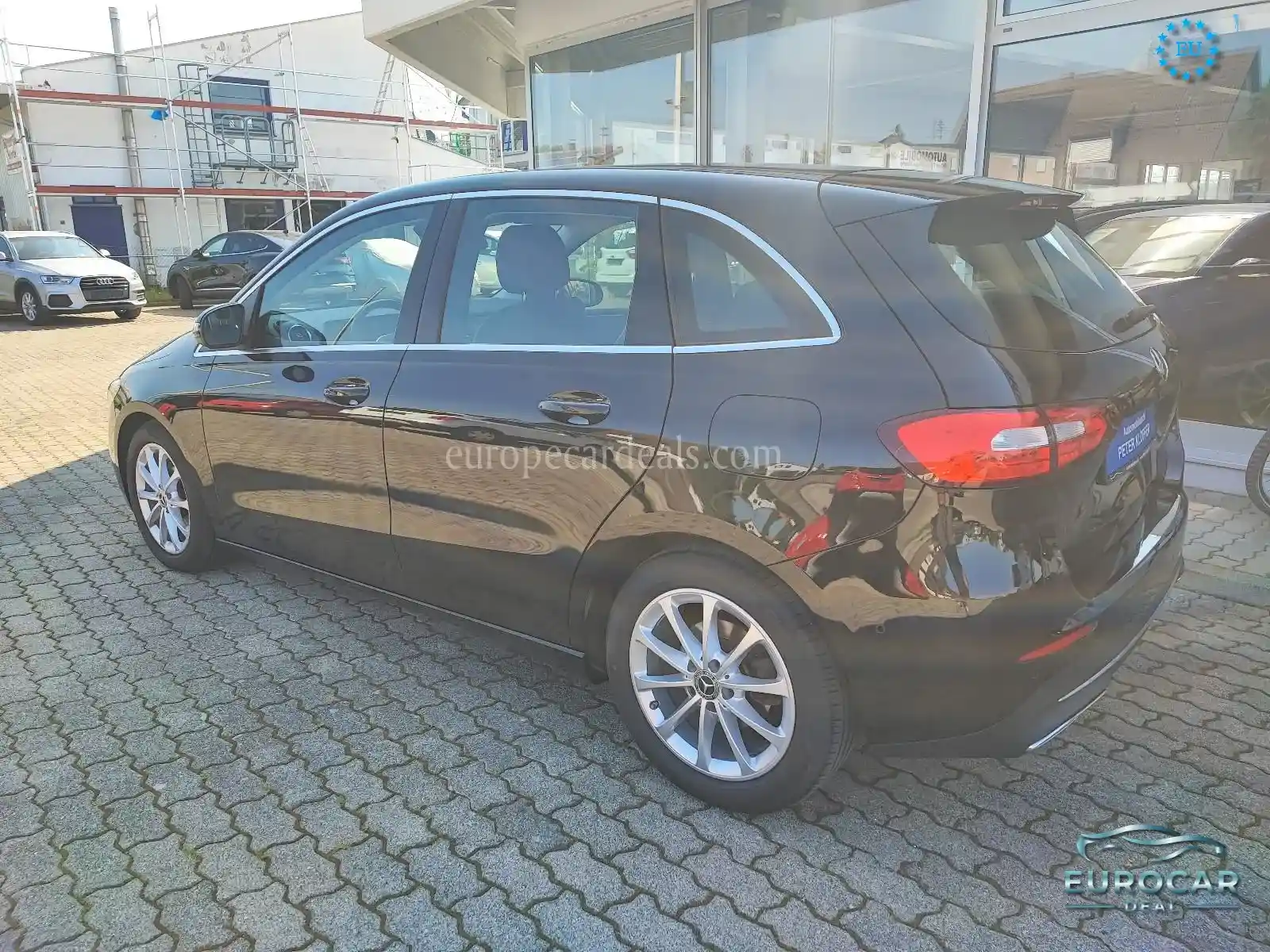Mercedes-Benz B 180