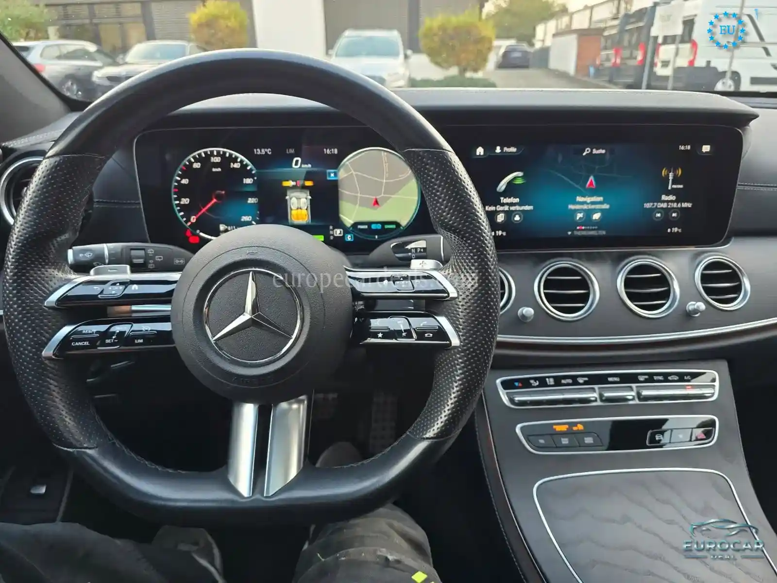 Mercedes-Benz E 300