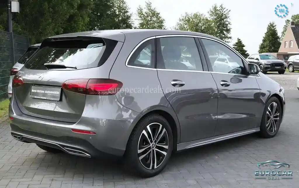 Mercedes-Benz B 200