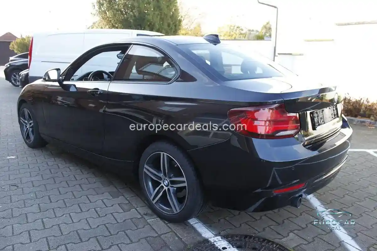 BMW 218