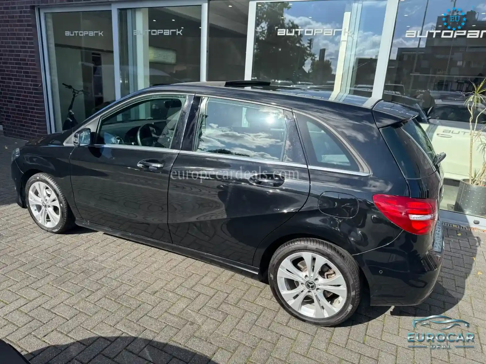 Mercedes-Benz B 220