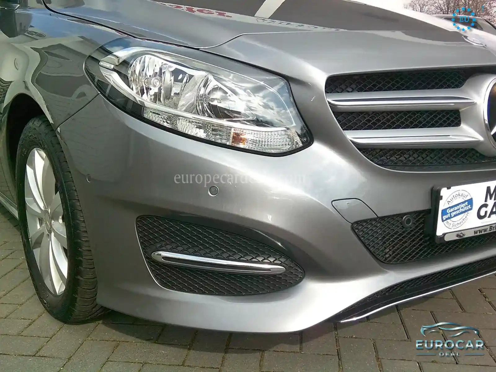 Mercedes-Benz B 180