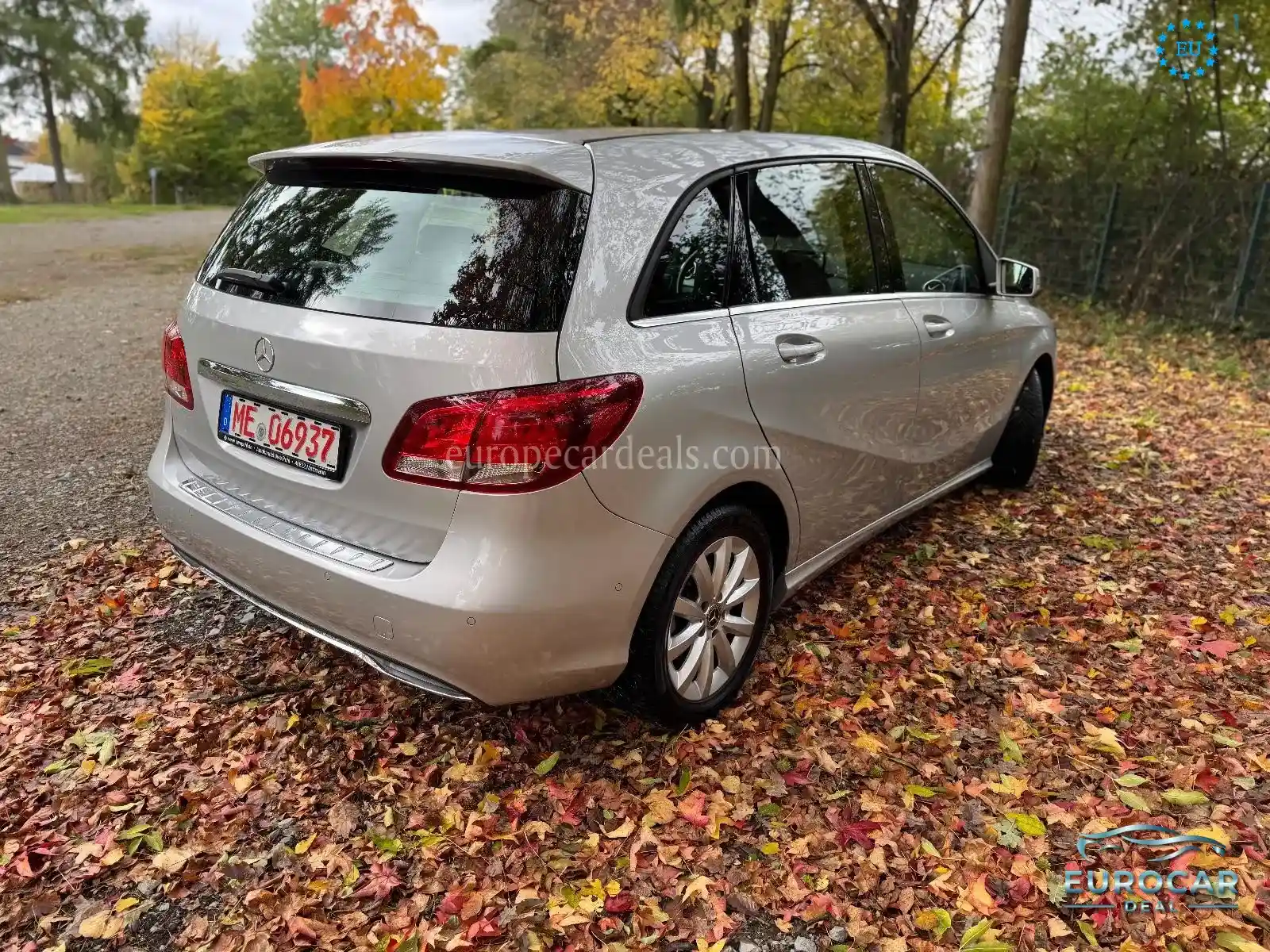 Mercedes-Benz B 180