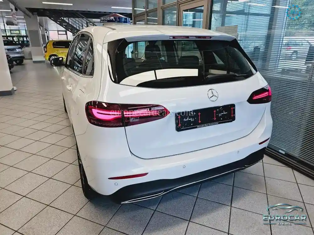 Mercedes-Benz B 200