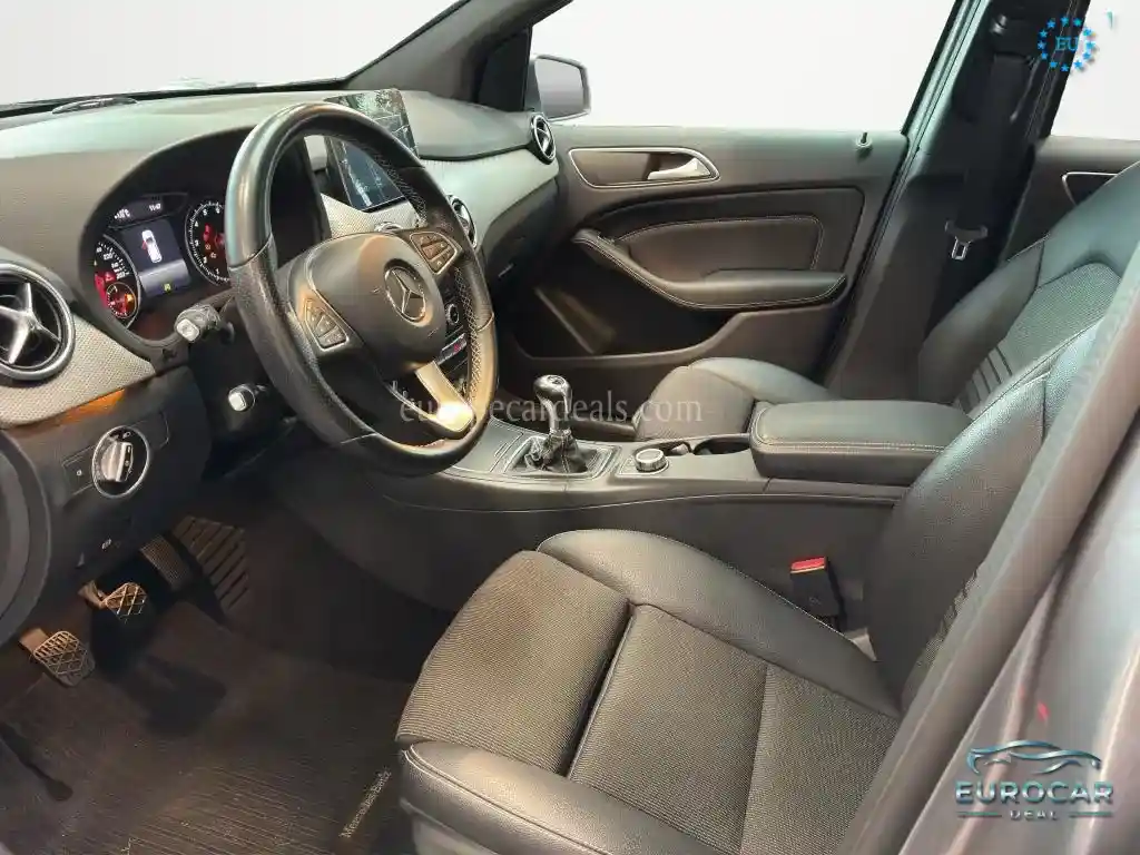 Mercedes-Benz B 180