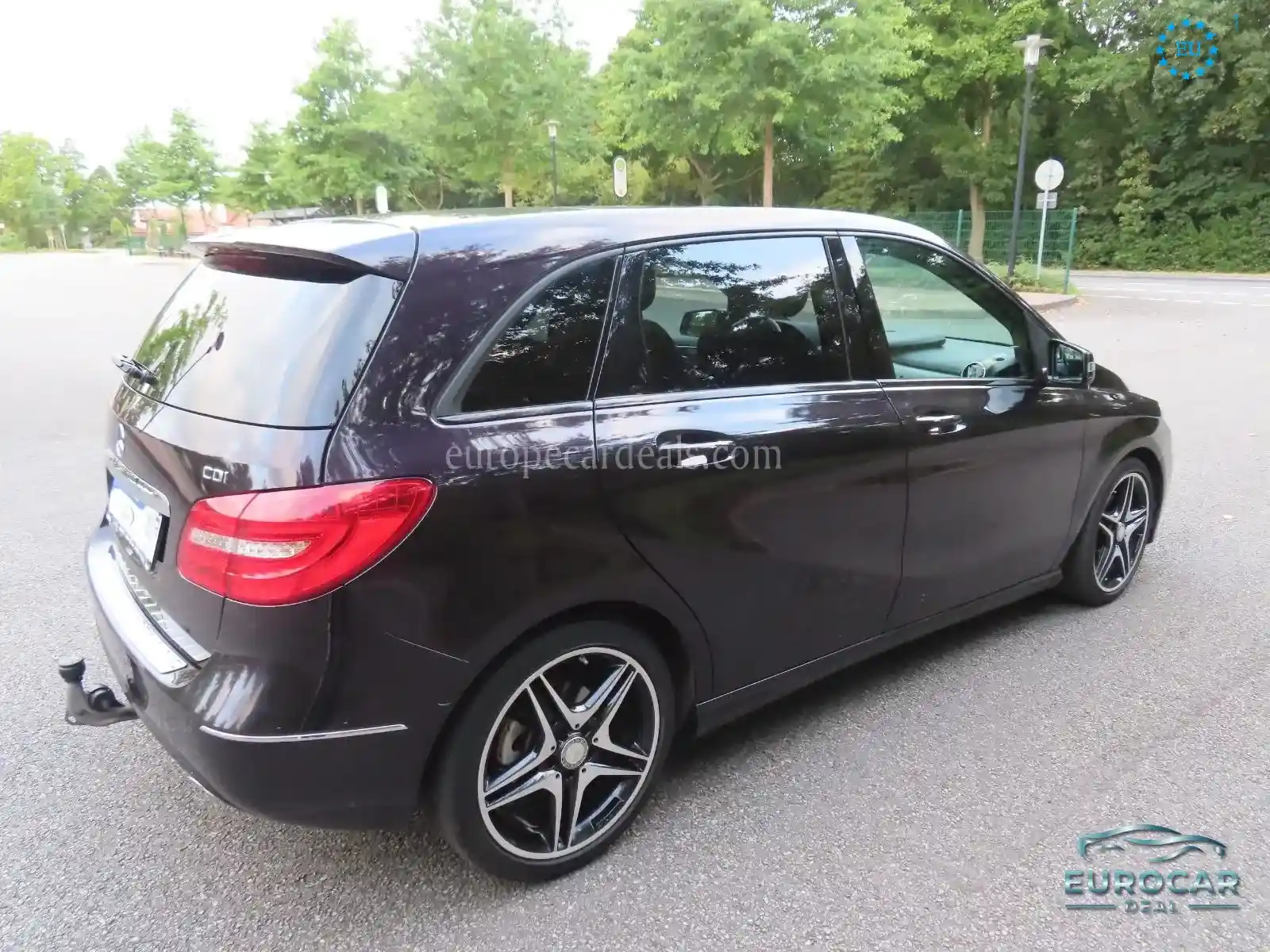 Mercedes-Benz B 180