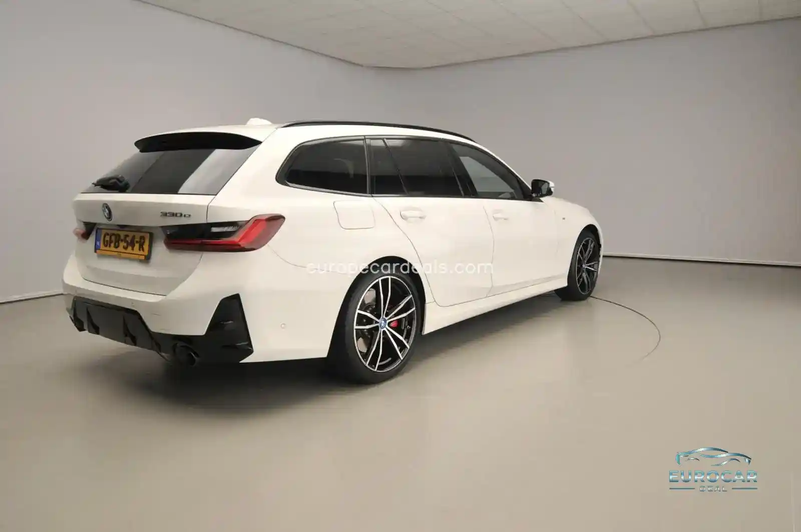 BMW 330