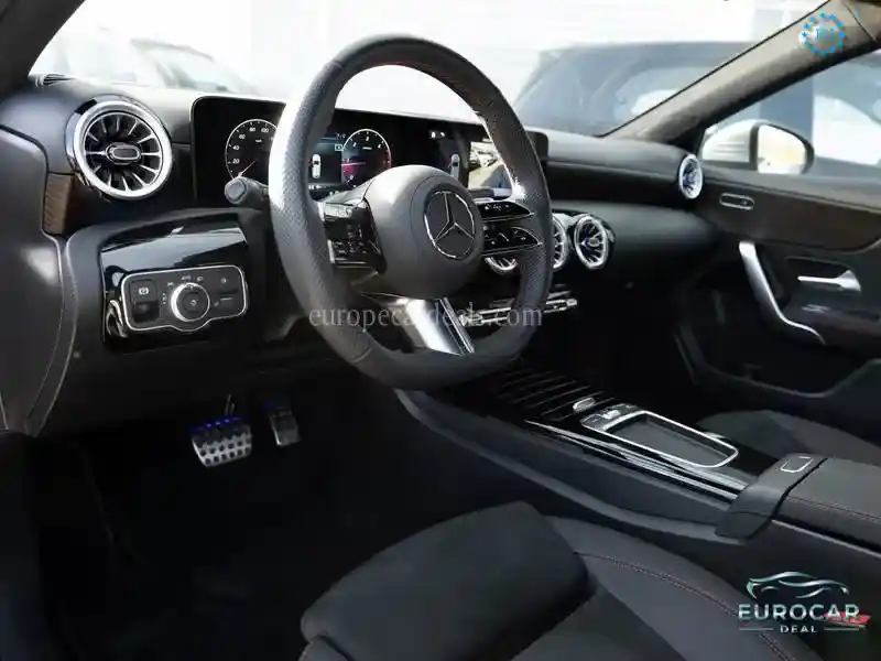 Mercedes-Benz A 220