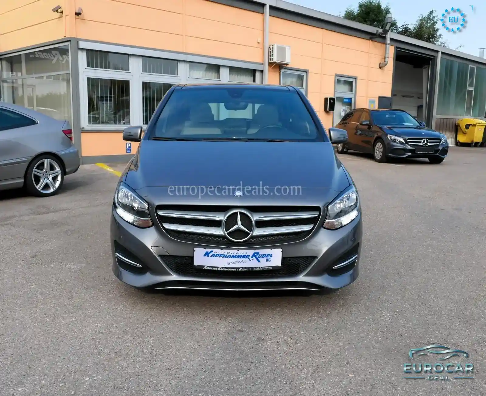 Mercedes-Benz B 180