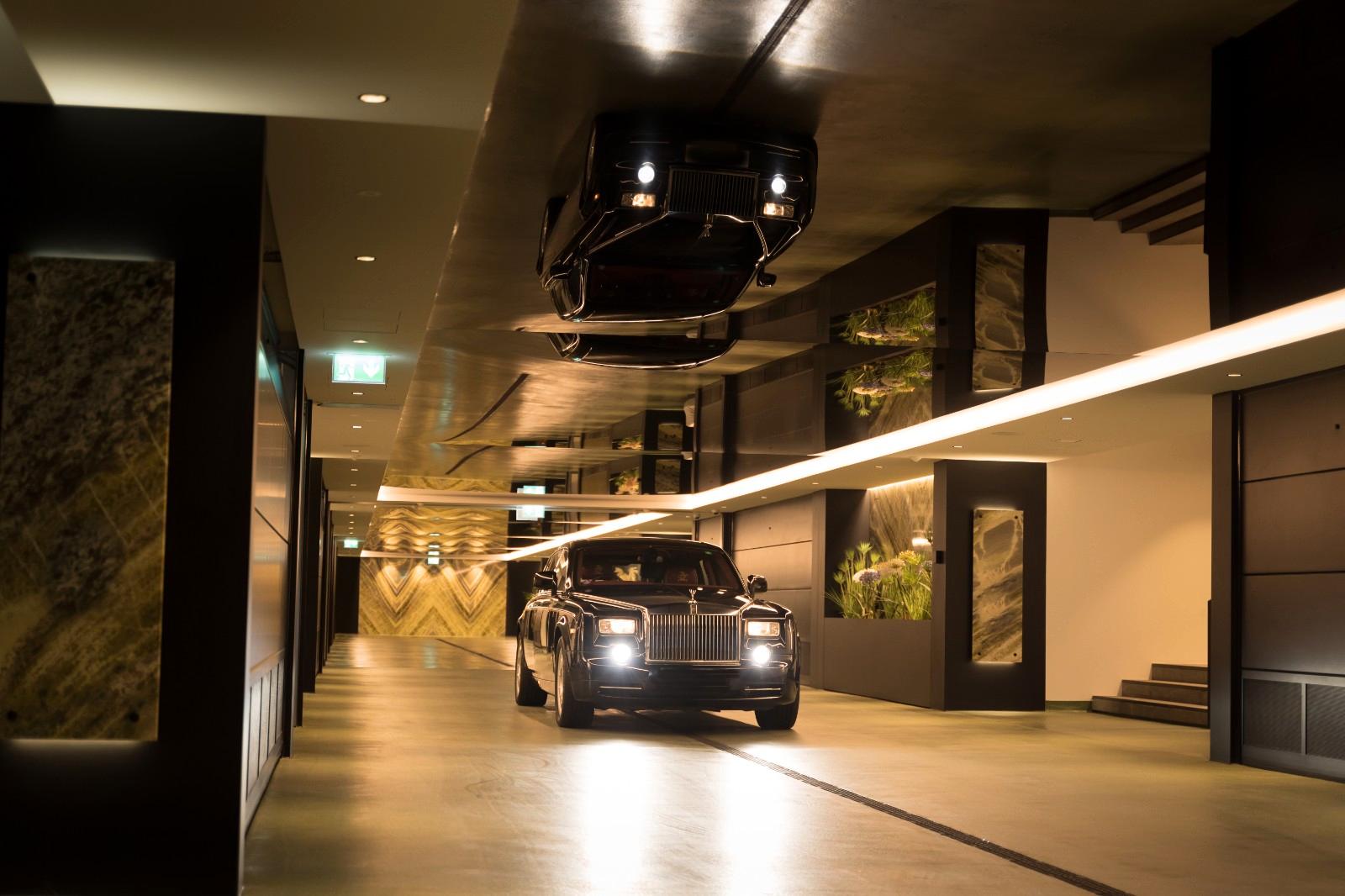 Rolls-Royce Phantom
