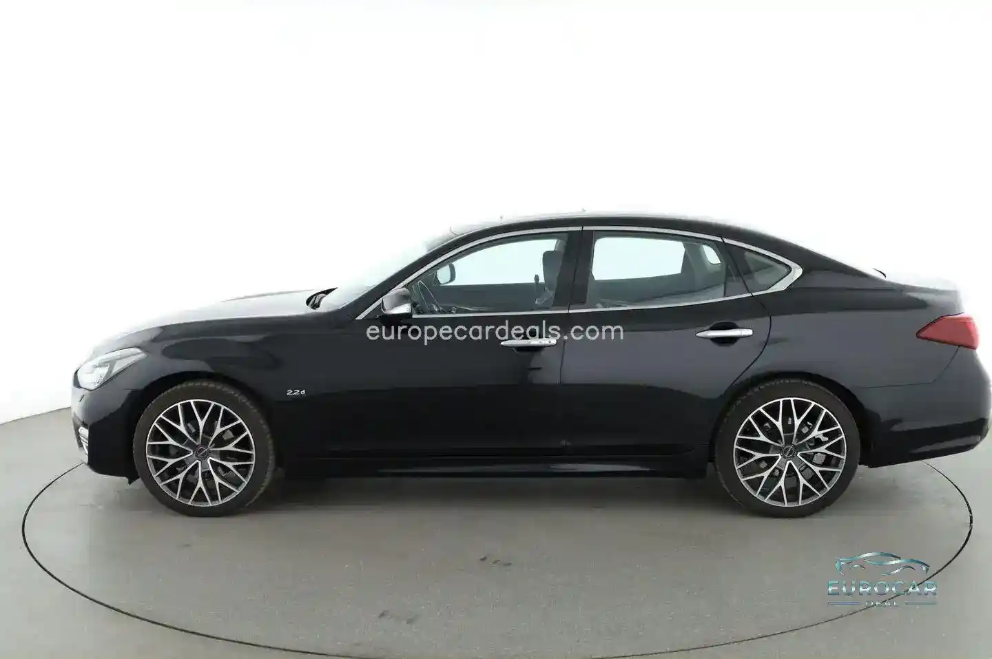 Infiniti Q70