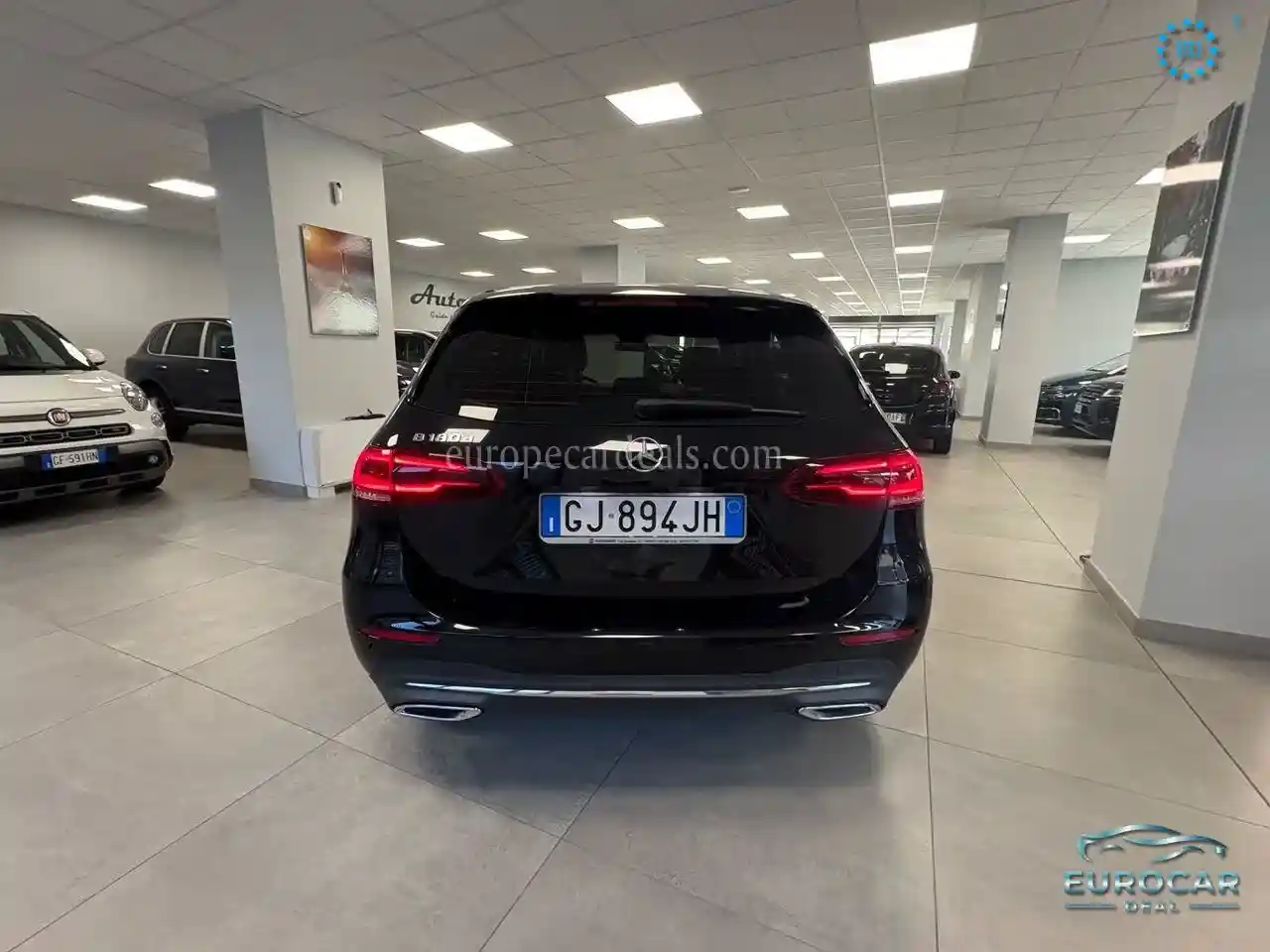 Mercedes-Benz B 180