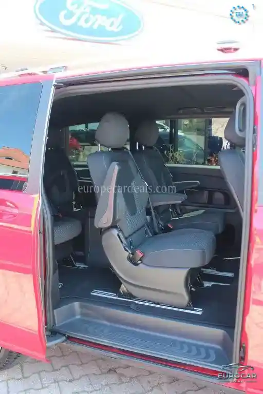 Mercedes-Benz V 250