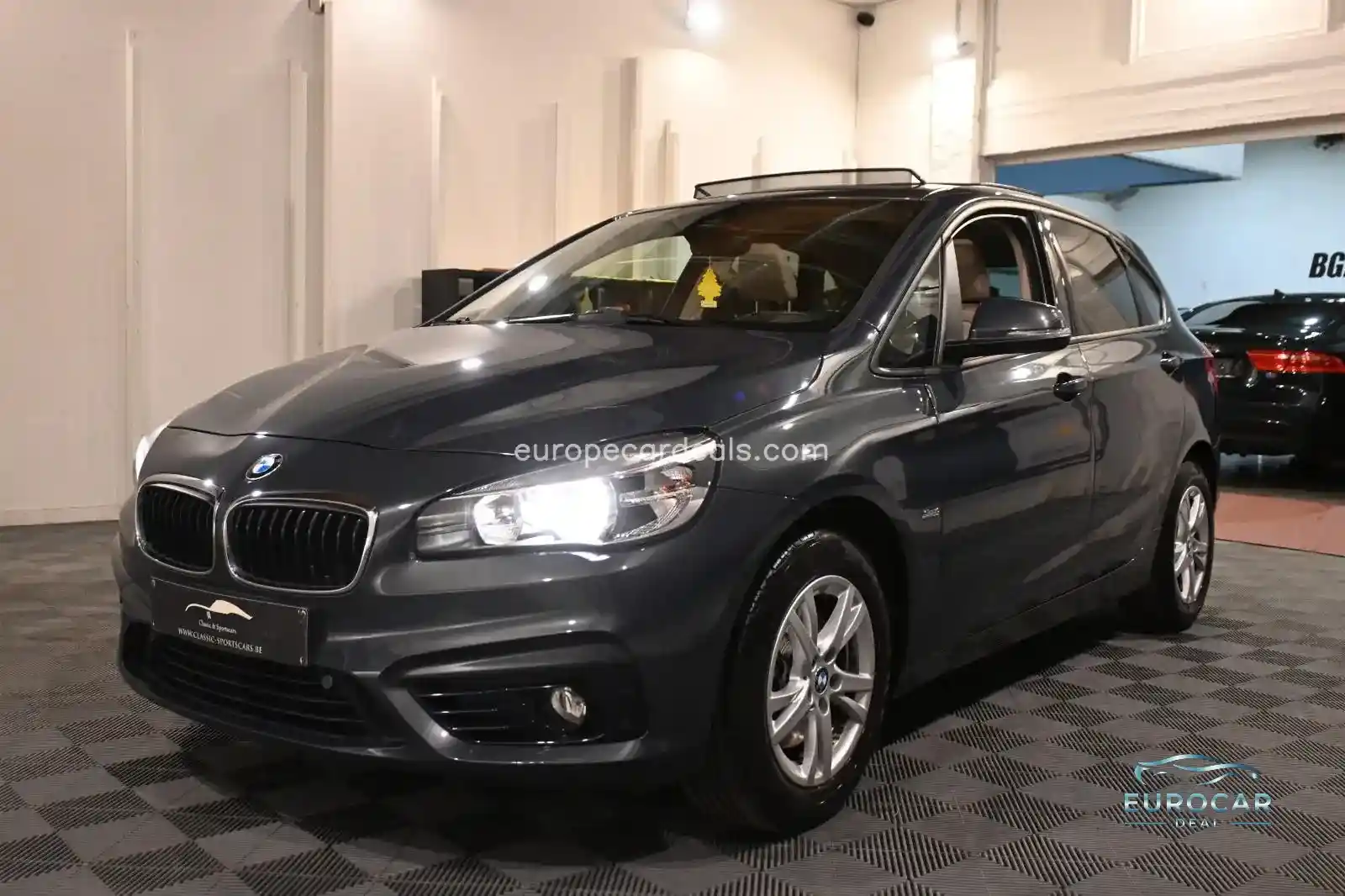 BMW 218