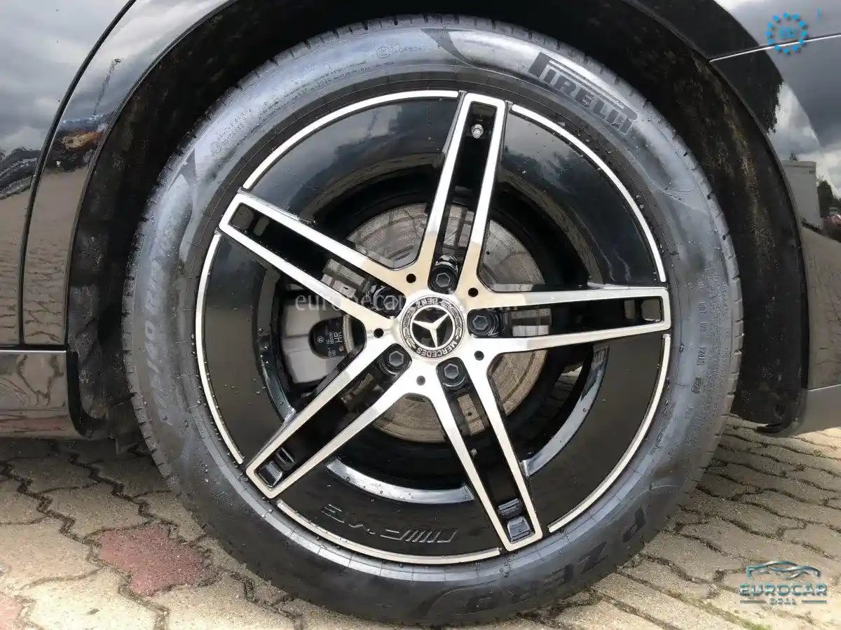Mercedes-Benz E 200