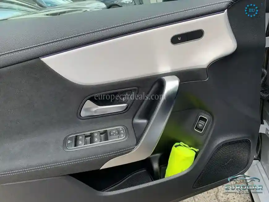 Mercedes-Benz CLA 220