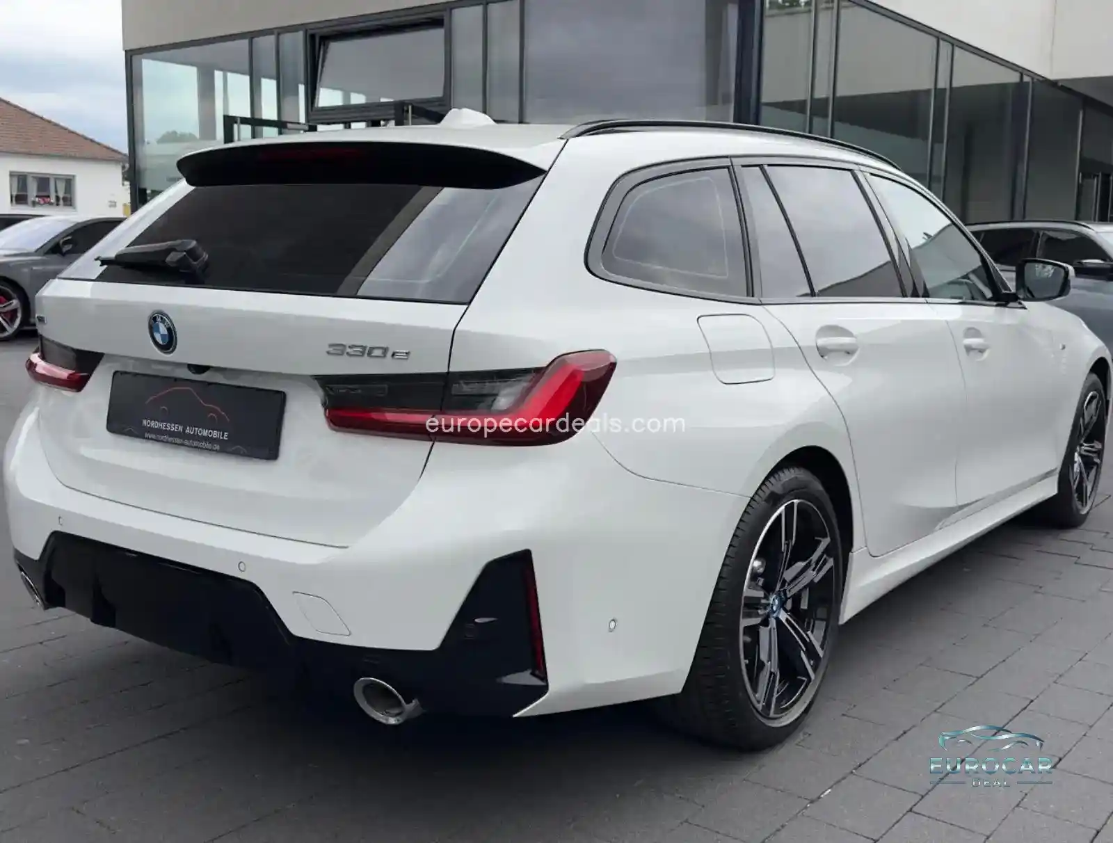 BMW 330