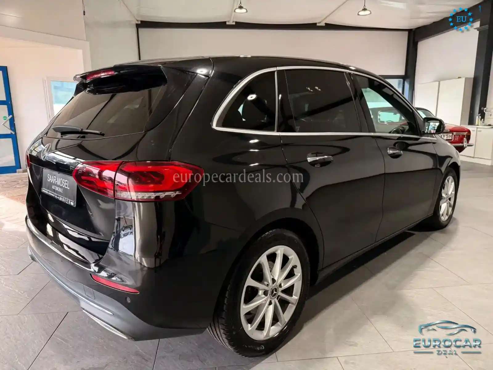 Mercedes-Benz B 180