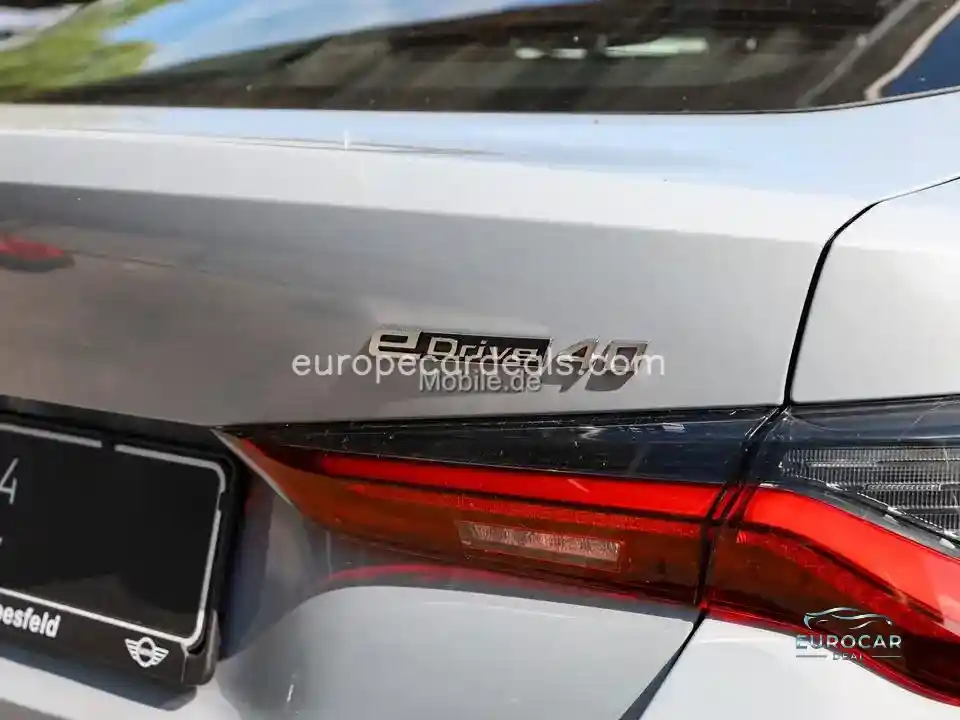 BMW i4