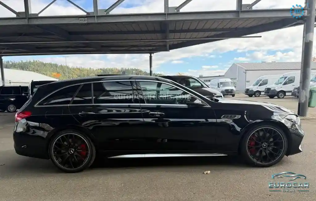 Mercedes-Benz C 63 AMG