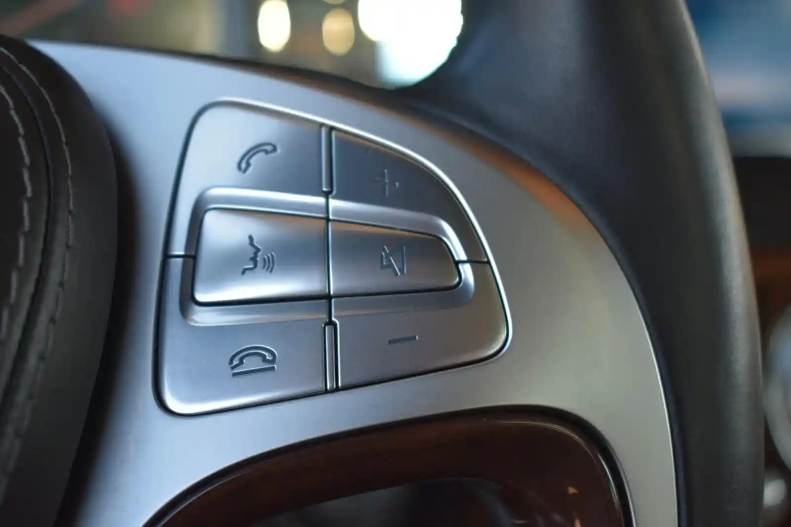 Mercedes-Benz S 600