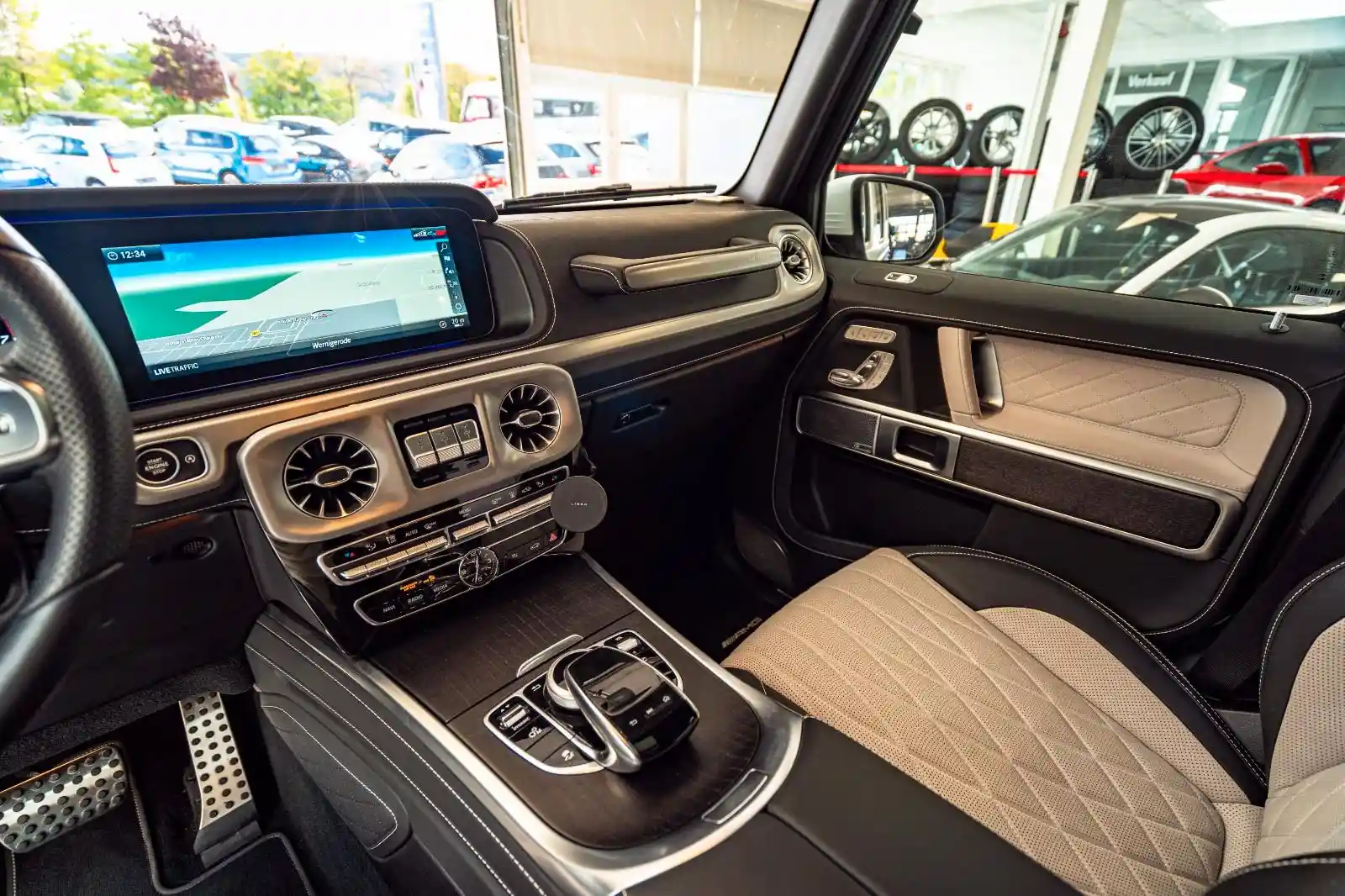 Mercedes-Benz G 500