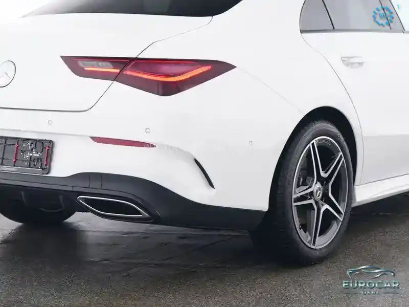 Mercedes-Benz CLA 200