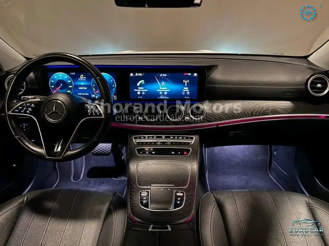 Mercedes-Benz E 300